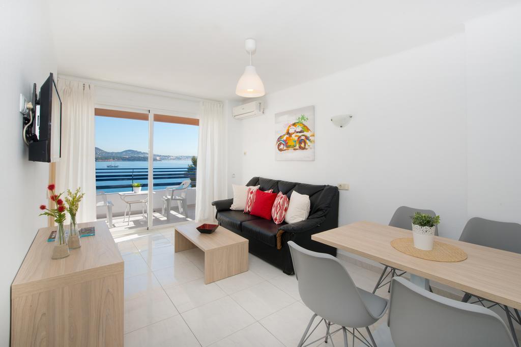 Apartamentos Calablanca Palmanova Екстериор снимка