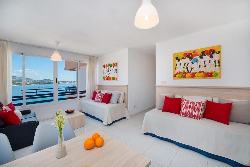 Apartamentos Calablanca Palmanova Екстериор снимка