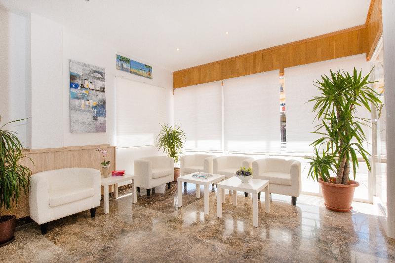 Apartamentos Calablanca Palmanova Екстериор снимка