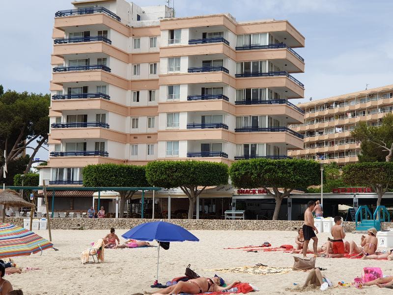 Apartamentos Calablanca Palmanova Екстериор снимка