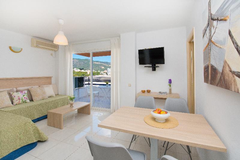 Apartamentos Calablanca Palmanova Екстериор снимка