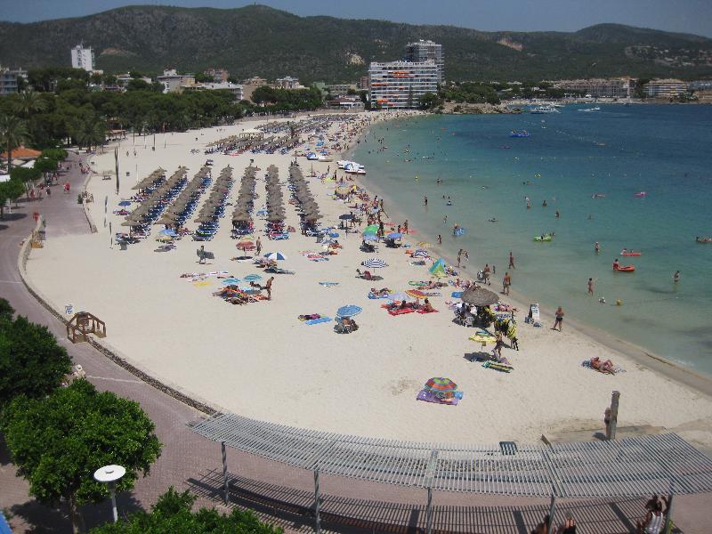 Apartamentos Calablanca Palmanova Екстериор снимка
