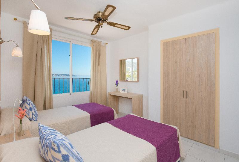 Apartamentos Calablanca Palmanova Екстериор снимка
